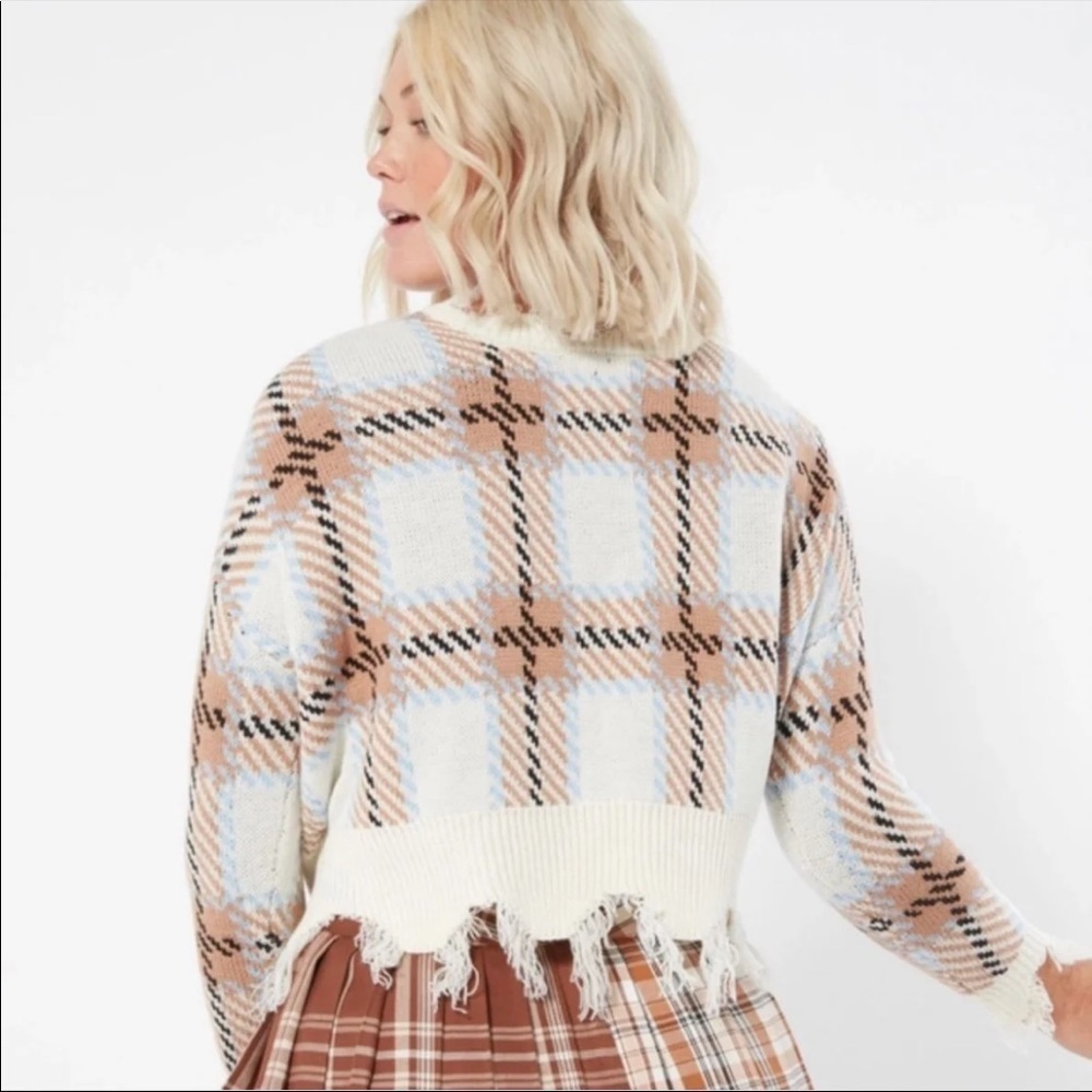 Rue 21 Taupe Plaid Print Destructed Hem Crop Sweater Small - Picture 2 of 8